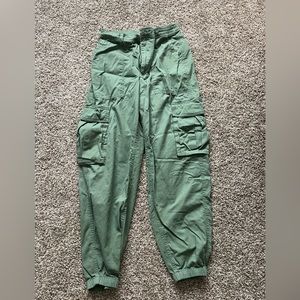 Abercrombie and Fitch Cargo Joggers Size Small